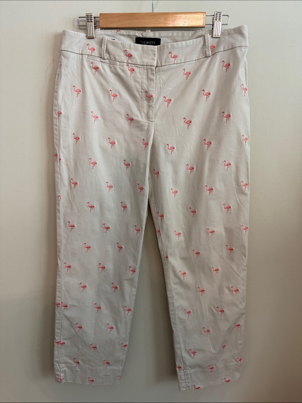 Talbots signature chino in Beige with Pink Flamingo Embroidery women's size 8